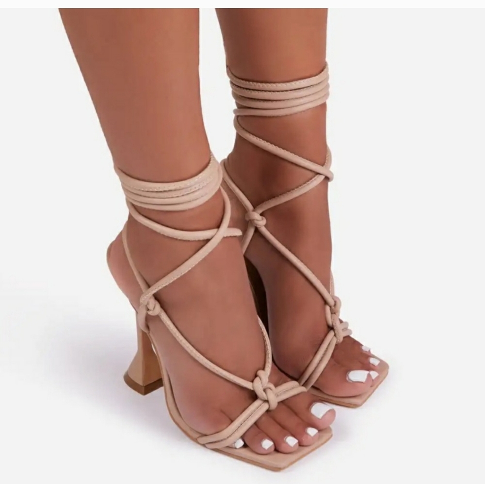 EGO NWT 11 Beige Nude Strappy Tie Up Stiletto Cake Stand Heels Sandals Fiat Shoe - Picture 3 of 13